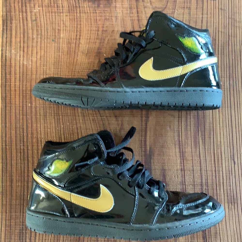 Jordan 1 Retro Patent Leather Black/Metallic Gold